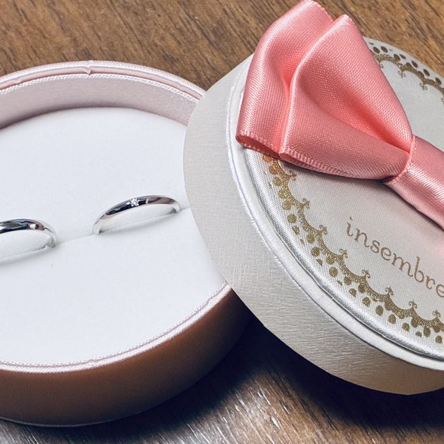 【insembre(インセンブレ)の口コミ】 金属アレルギーがあるので限られた中で選びました。シンプルデザインが好…