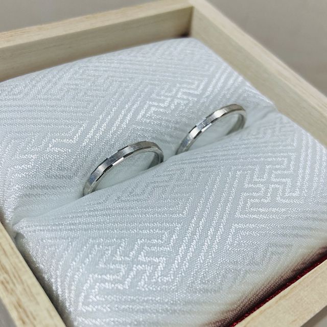 【TOMOE(トモエ)の口コミ】 年を重ねてもつけ続けられるデザインにしました。一周ぐるっとデザインが…