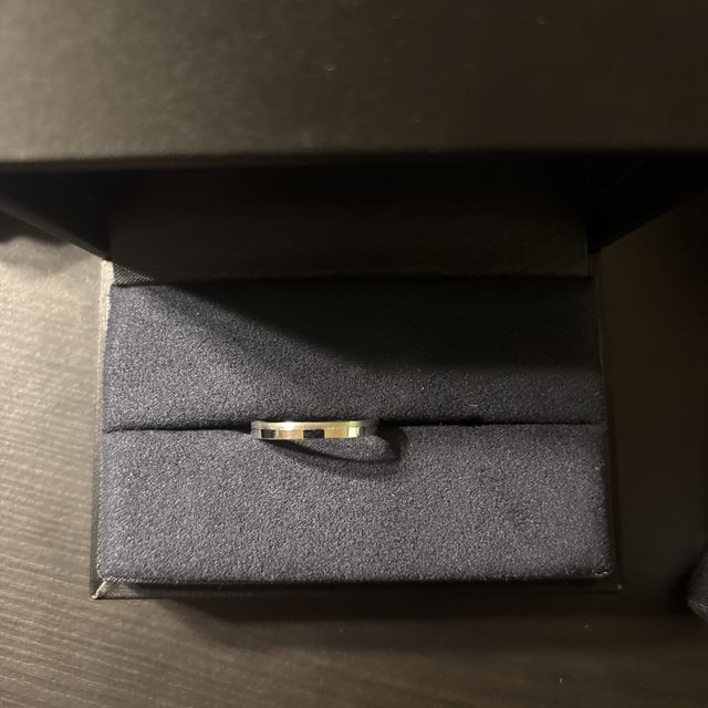 【ラザール ダイヤモンド(LAZARE DIAMOND)の口コミ】 光の当たり方で表情が変わり、立体感を感じさせるのが魅力と感じた。また…