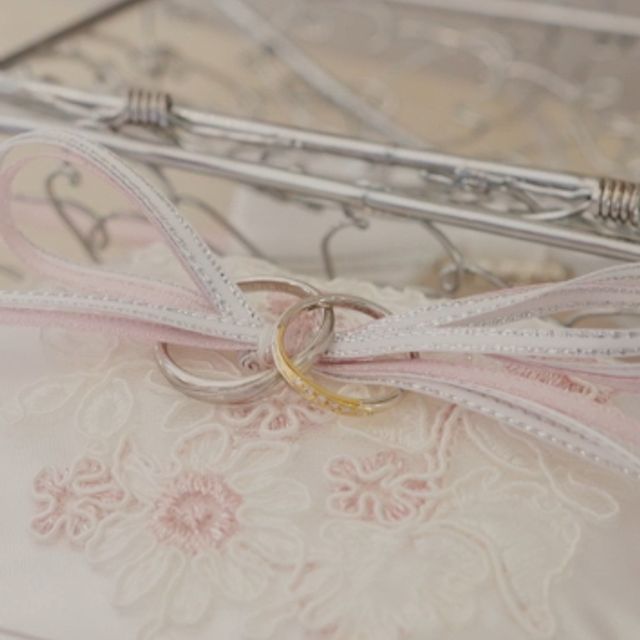 【AMOUR AMULET(アムール・アミュレット)の口コミ】 普段がゴールドの指輪をいくつか付けているので馴染む事、尚且つ特別感も…