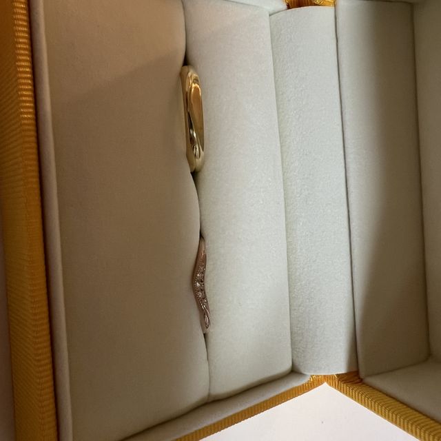 【ケイウノ ブライダル(K.UNO BRIDAL)の口コミ】 ピンクゴールドにしてメル打ちを入れていただきました。
シルバーやゴール…