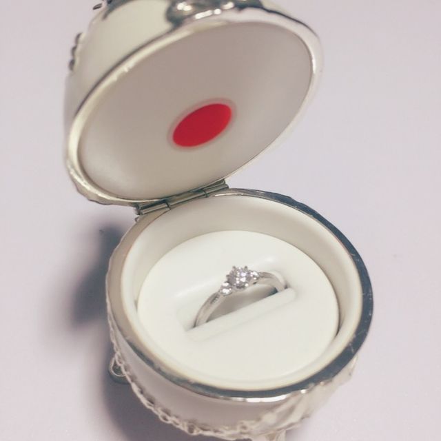 【Love Bond(ラブボンド)の口コミ】 シンプルだけど、リングの形がリボン状になっていてとてもお気に入りです…