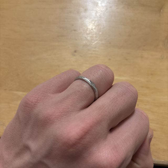 【YUKA HOJO(ユカホウジョウ)の口コミ】 デザインが特別感があっていい。
着用感も手に馴染んで違和感を感じない
…