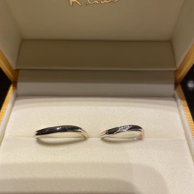 【ケイウノ ブライダル(K.UNO BRIDAL)の口コミ】 付け心地がとてもいい。シンプルながら品の感じられるデザインが多い。指…