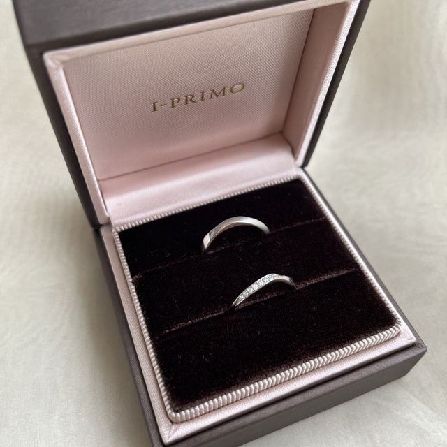 【アイプリモ(I-PRIMO)の口コミ】 男性はストレートが好みの方、女性はウェーブが好みの方に似合うペアのリ…