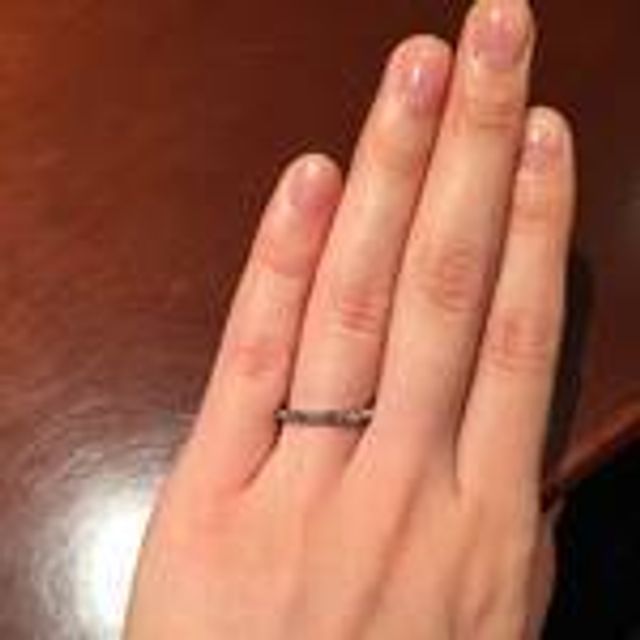 【ORECCHIO(オレッキオ)の口コミ】 別ブランドで購入した婚約指輪と一緒につけていたかったため、デザインが…