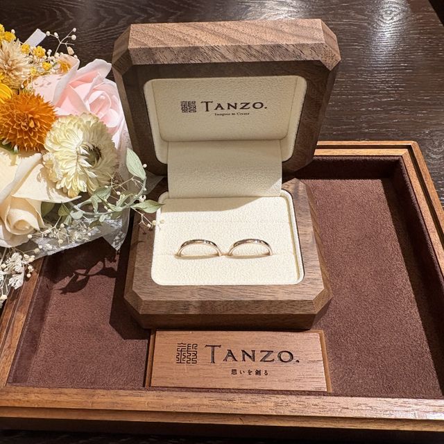 【TANZO.(鍛造指輪)の口コミ】 デザインはシンプルさの中にオリジナリティを持たせられる感じです。日本…