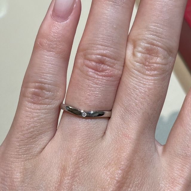 【カルティエ(Cartier)の口コミ】 ダイヤモンドがひと粒だけついているデザインか、ダイヤモンドもついてい…