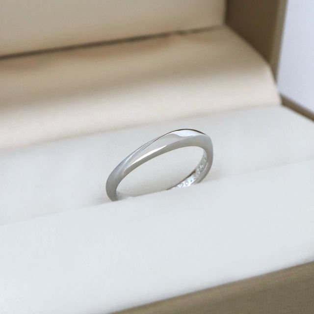 【LEGAN(レガン)の口コミ】 女性用閉山して、もう取ることのできないピンクダイヤモンドをグラデーシ…