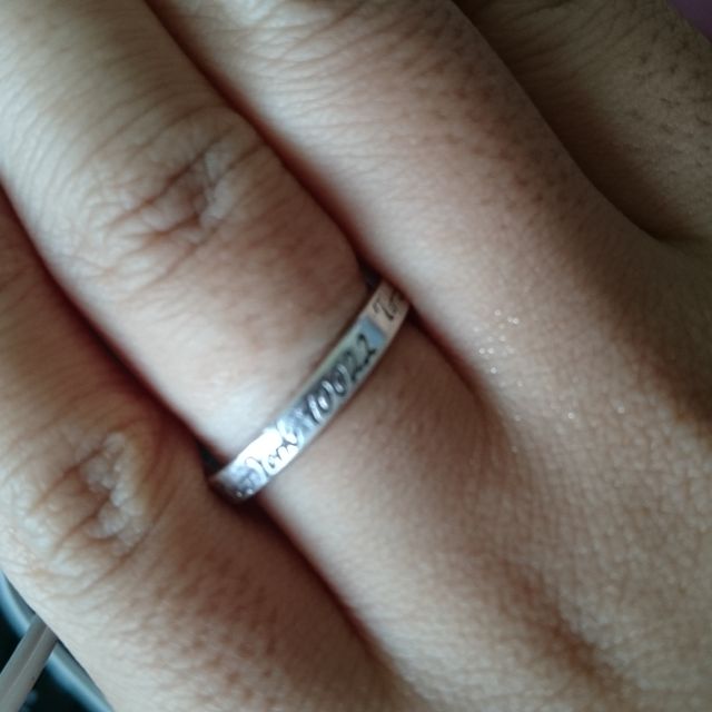 【ティファニー(Tiffany & Co.)の口コミ】 色んな指輪にも重ねてはめても相性がいい事。
また重ねてつけなくてもデザ…