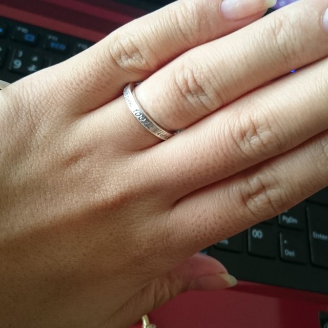 【ティファニー(Tiffany & Co.)の口コミ】 色んな指輪にも重ねてはめても相性がいい事。
また重ねてつけなくてもデザ…