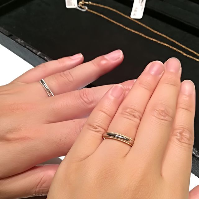 【ティファニー(Tiffany & Co.)の口コミ】 つけっぱなしにしたかったので、シンプルで飽きのこないデザインを探して…