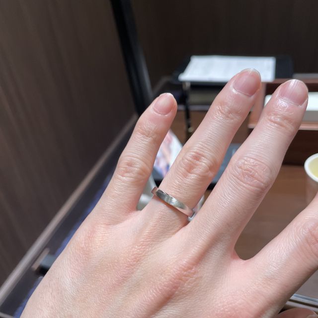 【TANZO.(鍛造指輪)の口コミ】 シンプルなデザインながら、重厚感もあるため良いデザインであった。マッ…