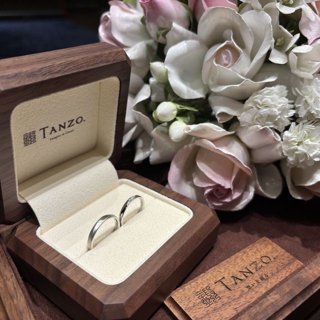 【TANZO.(鍛造指輪)の口コミ】 シンプルですが半分マット、半分ツヤという珍しいデザインで他にはないな…
