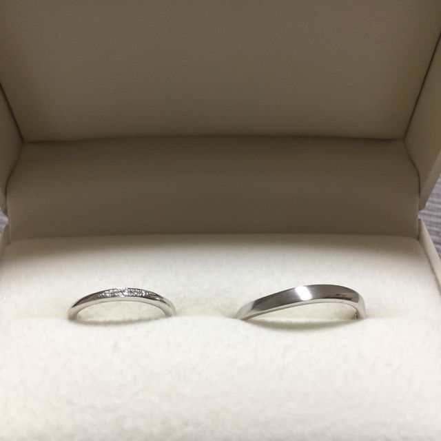 【RosettE(ロゼット)の口コミ】 デザインの良さです。
いくつか指輪をつけさせて頂く中で一番しっくりきた…