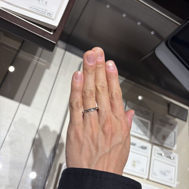 【俄(にわか)の口コミ】 NIWAKAのブランドコンセプトがすごい好きで見にいきました。当初はこの紐…