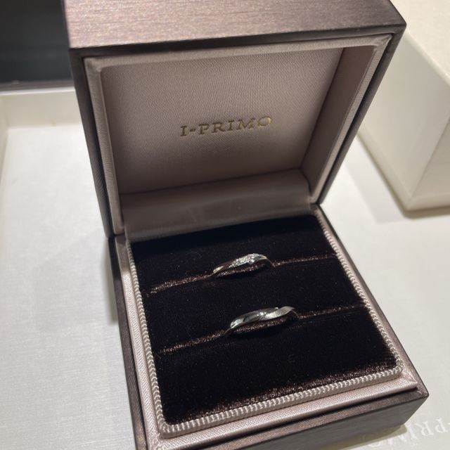 【アイプリモ(I-PRIMO)の口コミ】 仕事柄、傷がつきにくいプラチナが良かったのと色が妻はピンクとシルバー…