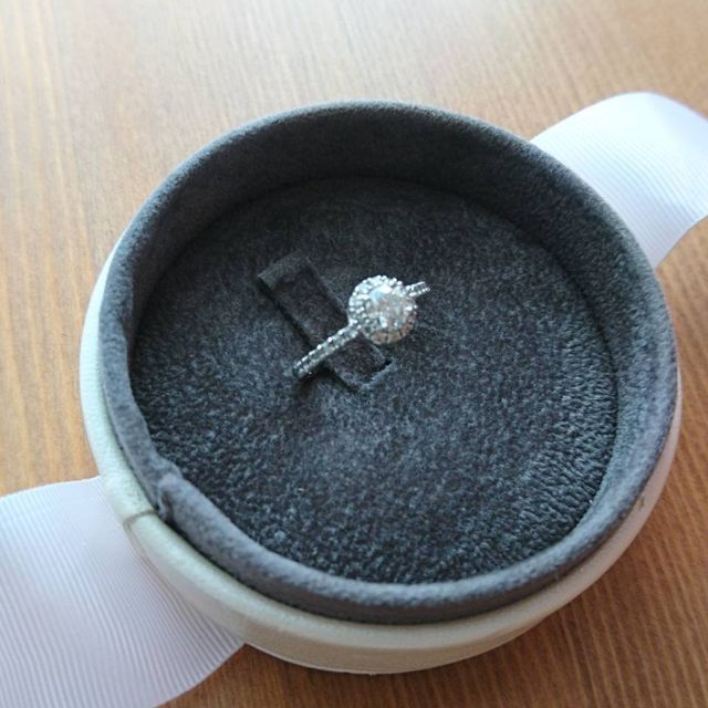 【BRIGHTON jewelers(ブライトンジュエラーズ)の口コミ】 ダイヤをふんだんに使ったデザインにもかかわらずとても良心的なお値段で…