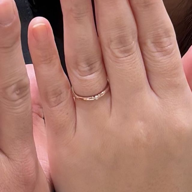 【アイプリモ(I-PRIMO)の口コミ】 イエローベースに馴染みやすいピンクゴールドです。
ダイヤの留まり方がと…