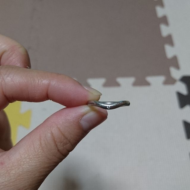 【ティファニー(Tiffany & Co.)の口コミ】 私は手が小さいため、指輪をつけると指の短さが目立ちました。ですが、こ…