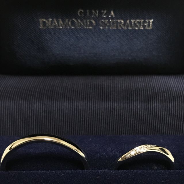 【銀座ダイヤモンドシライシの口コミ】 ダイヤモンドの輝きが素敵でした。あとはやや細いラインで少しねじれがあ…