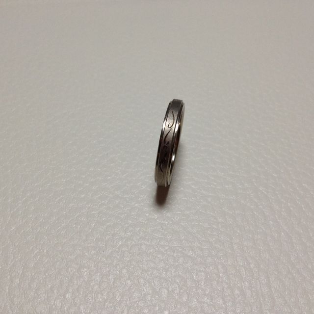 【nocur(ノクル)の口コミ】 シンプル過ぎず男性が付けて居ても違和感のないオシャレな指輪を探してい…