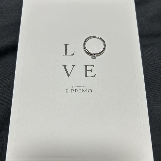 【アイプリモ(I-PRIMO)の口コミ】 指輪のデザインは綺麗で良かったです！ダイヤを乗せた時も綺麗に見えて、…