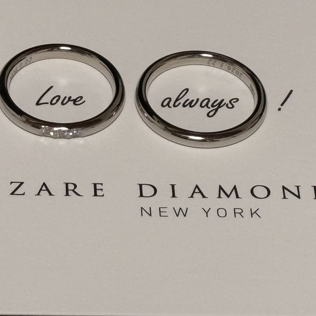 【ラザール ダイヤモンド(LAZARE DIAMOND)の口コミ】 指輪のつけ心地がなめらかです。
ダイヤの個数を選ぶことができ、自分の希…