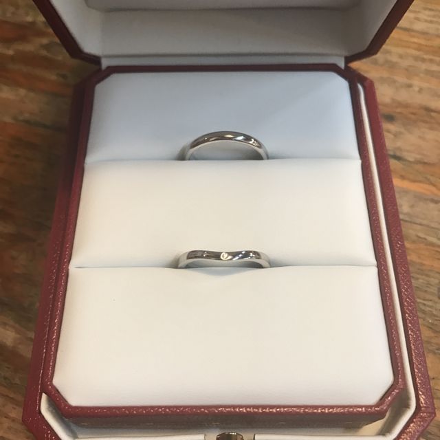 【カルティエ(Cartier)の口コミ】 少々予算オーバーでしたが、他店にはないデザインの美しさが一番の決め手…