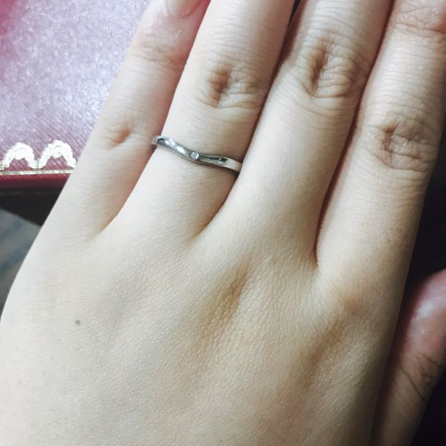 【カルティエ(Cartier)の口コミ】 少々予算オーバーでしたが、他店にはないデザインの美しさが一番の決め手…