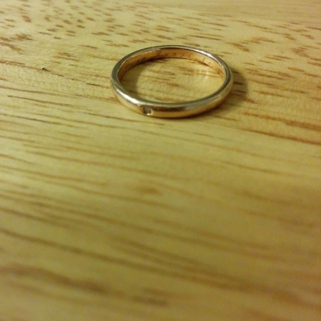 【ete(エテ)の口コミ】 シンプルで華奢な形の指輪。色はゴールド。まさに私の理想でした。
普段つ…