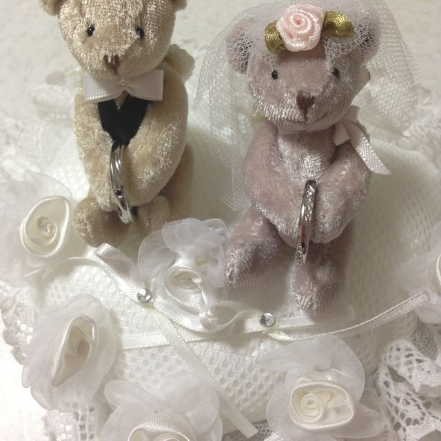 【エクセルコダイヤモンド(EXELCO DIAMOND)の口コミ】 指がゴツいのが悩みだったので、指を綺麗に見せてくれるウェーブ型かV字型…