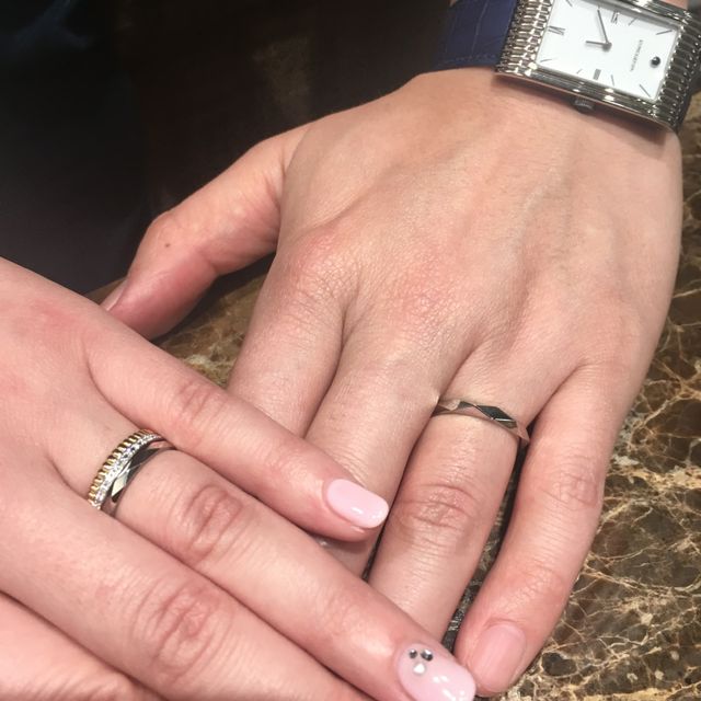 【ブシュロン(BOUCHERON)の口コミ】 プラチナでシンプルさもありながら角度がついていてキラキラして見えると…