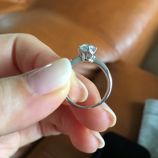 【日本ダイヤモンド貿易の口コミ】 １ctのダイヤモンドを探しており、予算内でいいバランスのダイヤであった…