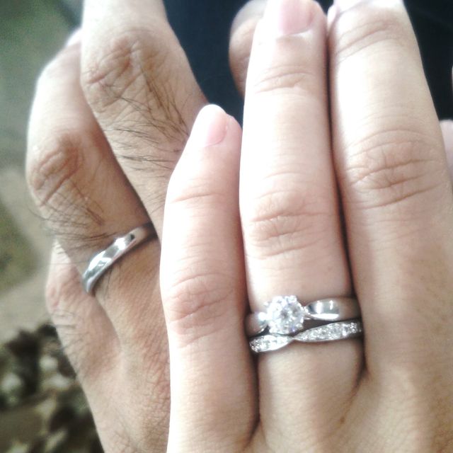 【ティファニー(Tiffany & Co.)の口コミ】 重ねづけしたかったので婚約指輪と合うデザインを探しました。
真ん中がリ…