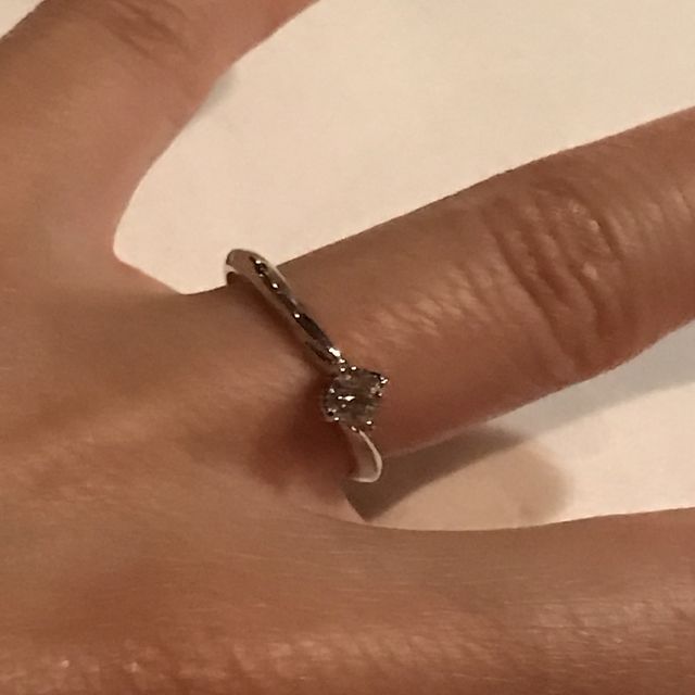 【銀座ダイヤモンドシライシの口コミ】 様々なブランドを見て回っていたのですが一番親身になって相談に乗って下…