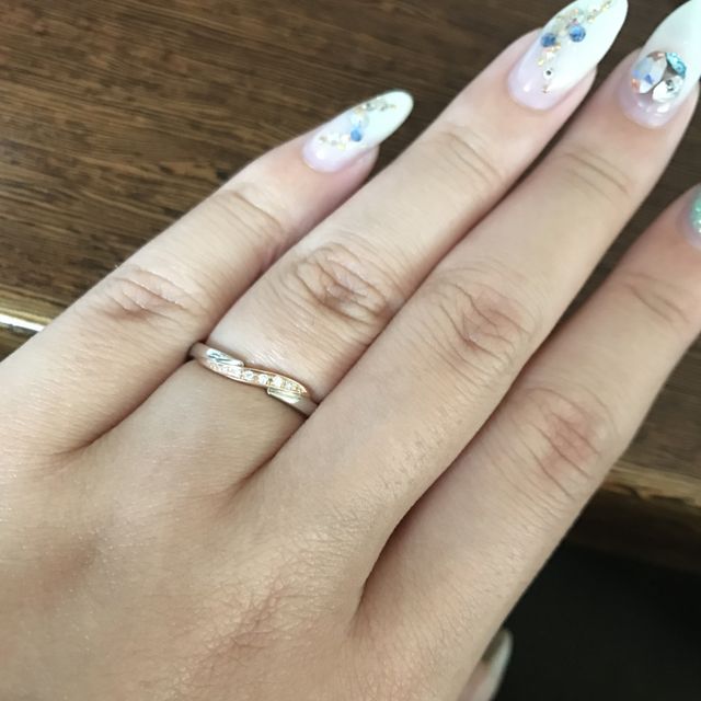 【STAR JEWELRY(スタージュエリー)の口コミ】 初めて指輪を見に行ったのがスタージュエリーでその後予算的に下げようとT…