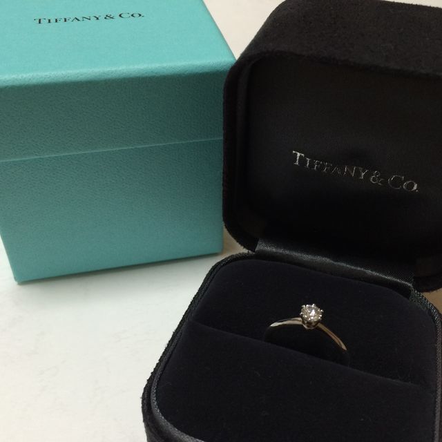 【ティファニー(Tiffany & Co.)の口コミ】 彼が選んで贈ってくれました。流行に左右されないデザインがいいなーと、…