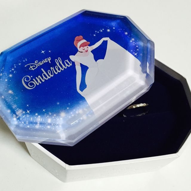 【Disney Cinderella(ディズニー シンデレラ)の口コミ】 『シンデレラが憧れ』ということもあり、シンデレラをイメージした指輪を…