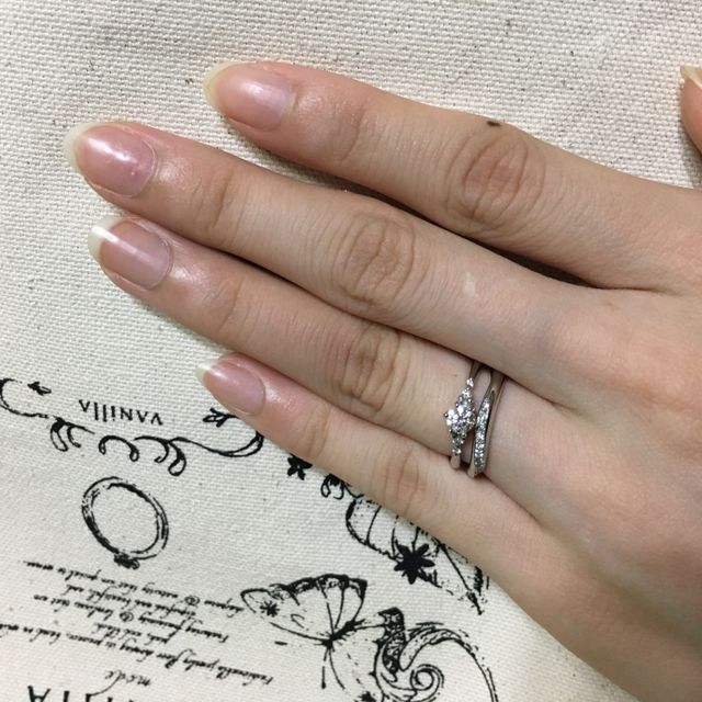 【Disney FANTASIA(ディズニーファンタジア)の口コミ】 プラチナ、メレダイヤ、ウェーブを条件に探していたのですが、細みながら…