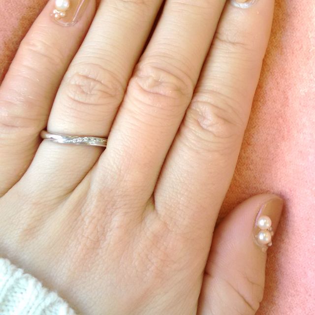 【銀座ダイヤモンドシライシの口コミ】 一番の決め手はさりげなく輝いていることです。

ラメダイヤモンド入りで…