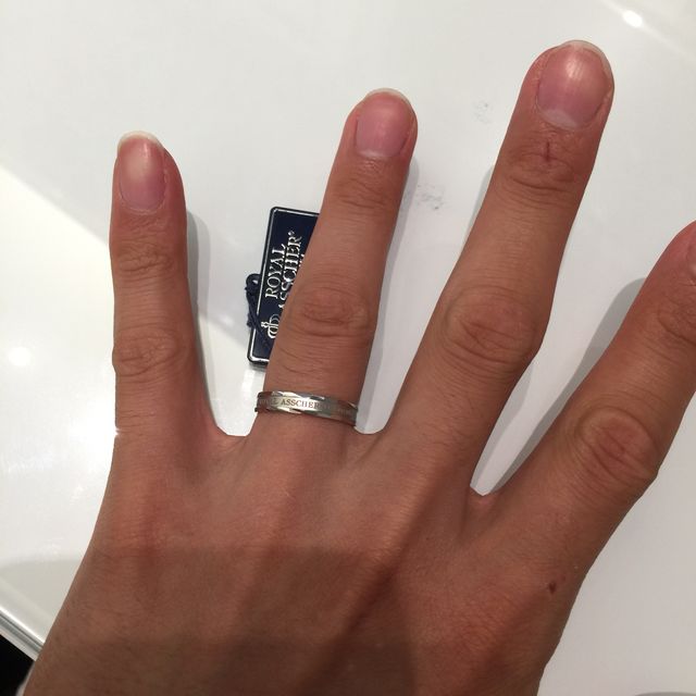 【ROYAL ASSCHER(ロイヤル・アッシャー)の口コミ】 普段から身に付けるものなので、かっこいいデザインで飽きがこないという…