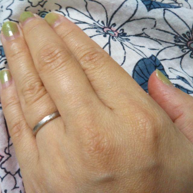 【Only You(オンリーユー)の口コミ】 一番の決め手は、つけ心地です
エッジの丸くカットしてあり、はめる時に引…