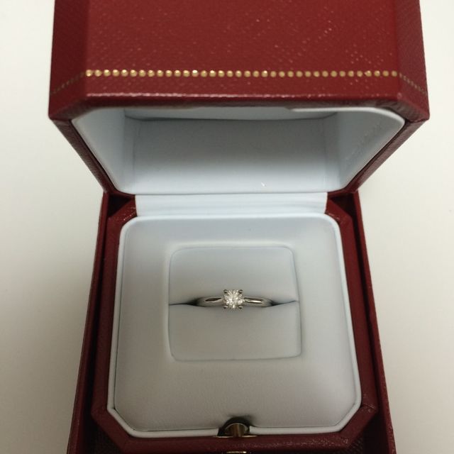 【カルティエ(Cartier)の口コミ】 年をとっても着用するかどうかはわかりませんが、シンプルで飽きないデザ…