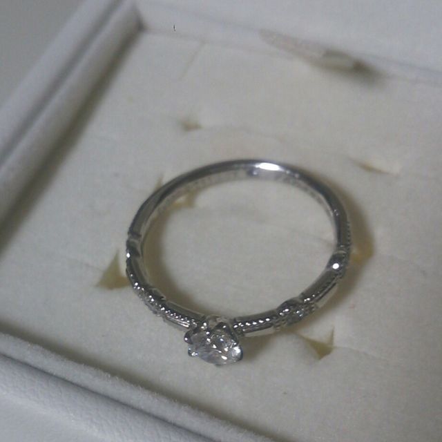 【CHER LUV(シェールラブ)の口コミ】 まず店内全ての中から気に入ったデザインを抜粋しました。最初は10点ほど…