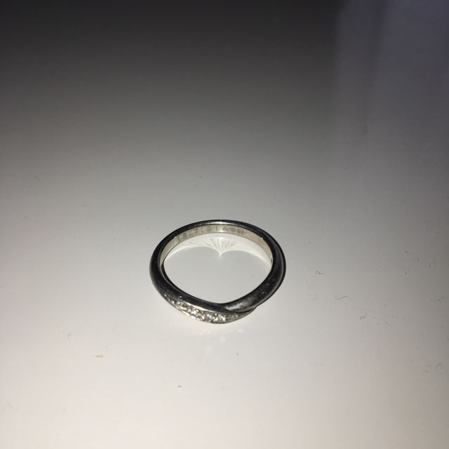 【STAR JEWELRY(スタージュエリー)の口コミ】 指輪の形もすごく綺麗だし、少しでいいのでダイヤの指輪が欲しかったので…