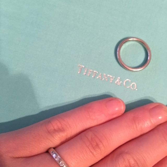 【ティファニー(Tiffany & Co.)の口コミ】 以前から結婚指輪は大好きなティファニーで買おうと決めていました。一生…