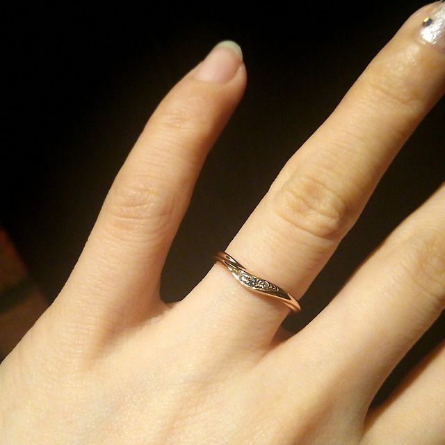 【SWEET BLUE DIAMOND(スウィートブルーダイヤモンド)の口コミ】 予算内で、少しでも可愛いデザインの物が良かったので、結構ショップをま…