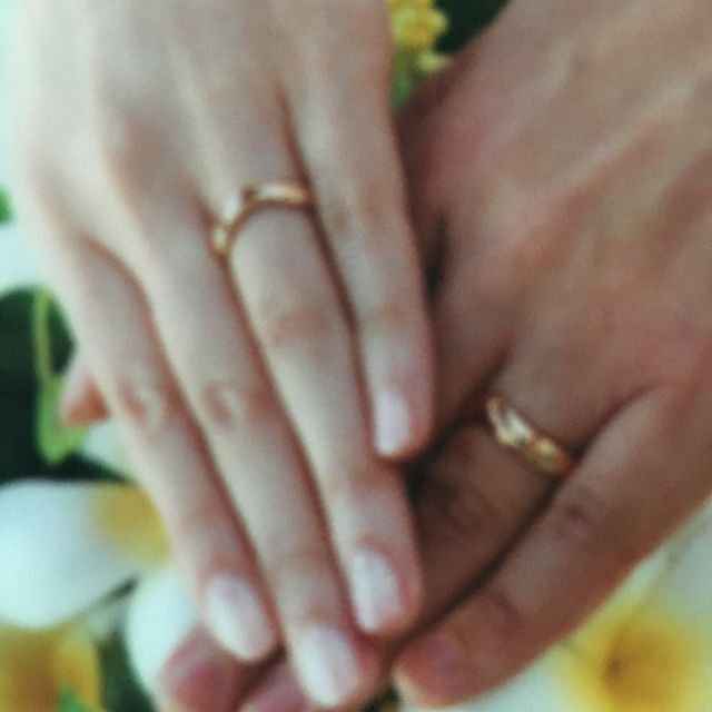 【ティファニー(Tiffany & Co.)の口コミ】 色味がピンクゴールドなのですが、結婚指輪でありきたりのシルバーや、目…