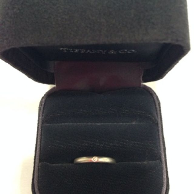 【ティファニー(Tiffany & Co.)の口コミ】 一粒ダイヤでがアクセントになり、普段使いにはピッタリです。丸みを帯び…
